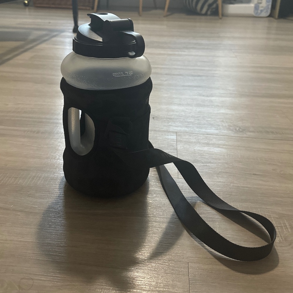 Hydro jug half gallon water jug